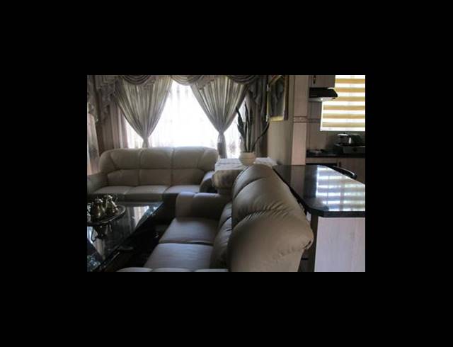 2 BEDROOM TOWNHOUSE FOR SALE IN ALBERTON NORTH